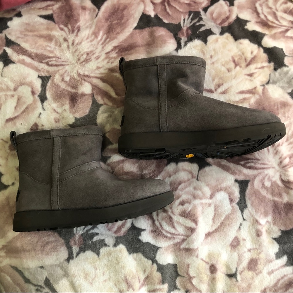 Uggs The Classic Mini II Grey